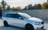 Škoda Octavia Combi 2.0 TDI Business DSG – fotografia 14