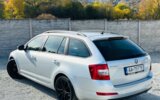 Škoda Octavia Combi 2.0 TDI Business DSG – fotografia 24