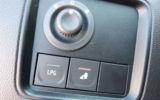 vehicle image #16