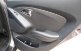 Hyundai ix35 2.0 CRDi VGT Premium 4x4 A/T – fotografia 35
