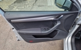 vehicle image #8