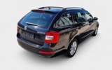 Škoda Octavia Combi 2.0 TDI Elegance/Style – fotografia 4