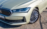 vehicle image #4