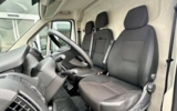 vehicle image #9