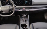 vehicle image #10