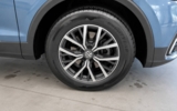 vehicle image #9