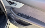 vehicle image #30