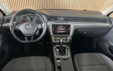 vehicle image #9