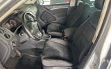 vehicle image #9