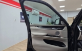 vehicle image #19
