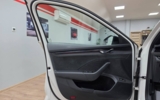 vehicle image #19