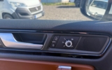 vehicle image #9