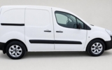 vehicle image #5