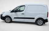 vehicle image #9