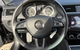 vehicle image #30