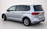 vehicle image #5