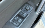 vehicle image #30