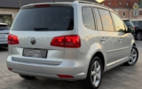 vehicle image #8