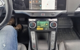vehicle image #19