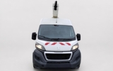 vehicle image #4