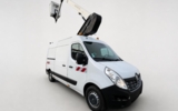 vehicle image #5