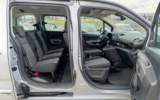 vehicle image #9