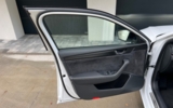 vehicle image #19