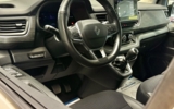 vehicle image #12