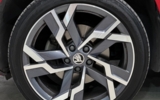 vehicle image #10