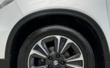 vehicle image #10