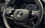 vehicle image #11