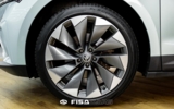 vehicle image #9