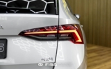 vehicle image #11