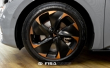 vehicle image #10