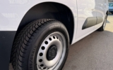 vehicle image #16