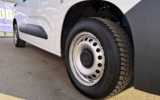 vehicle image #14