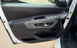 vehicle image #21