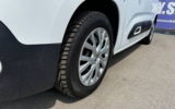 vehicle image #11