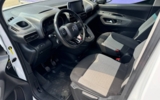 vehicle image #24