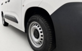 vehicle image #14