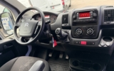 vehicle image #32