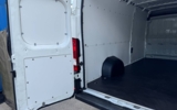 vehicle image #30