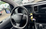 vehicle image #30