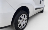 vehicle image #16