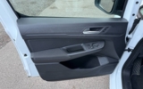 vehicle image #16