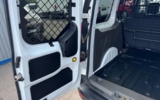 vehicle image #25