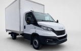 vehicle image #4
