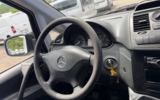 vehicle image #32