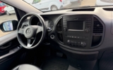 vehicle image #32