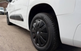 vehicle image #15